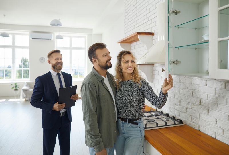 Selling a Home: A Comprehensive Guide to Successful Selling (2026)