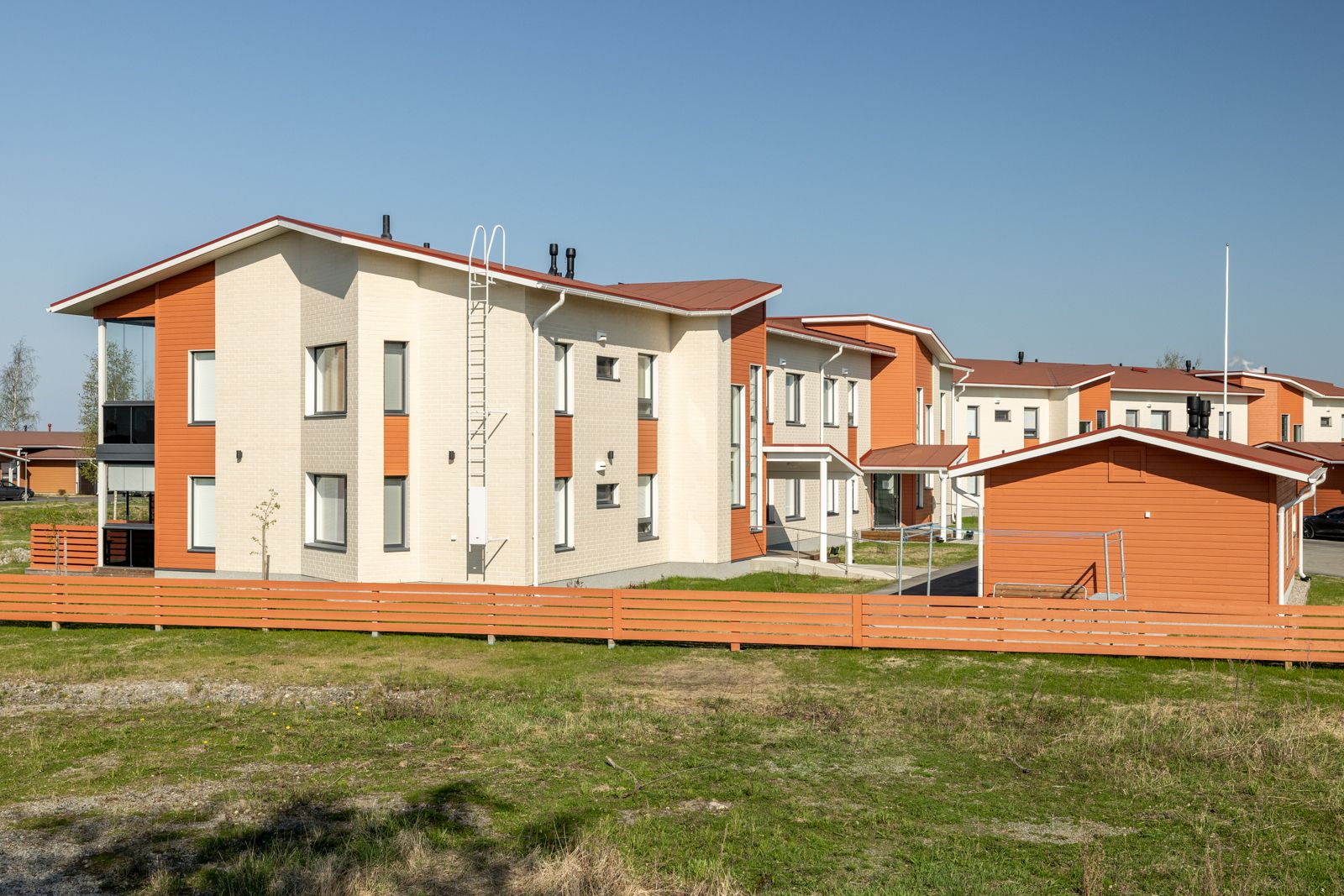 Kerrostalo, Hahtisaarenkatu 4 1