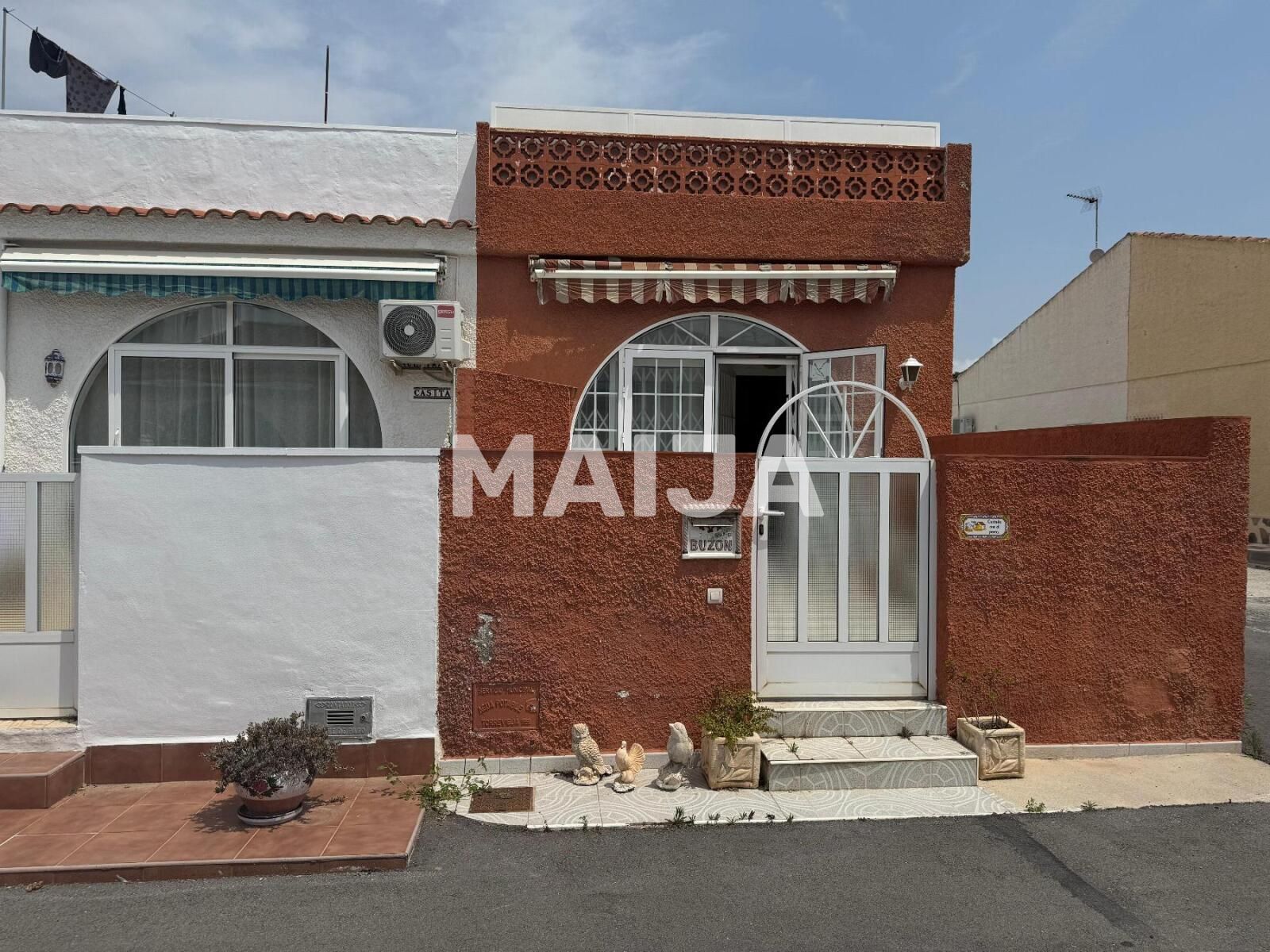 Mieszkanie 3 pokoi 65 m² Torrevieja, Hiszpania