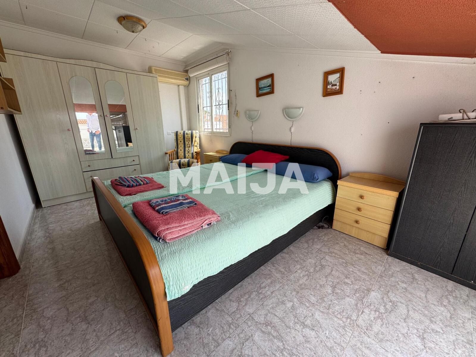 Mieszkanie 3 pokoi 65 m² Torrevieja, Hiszpania