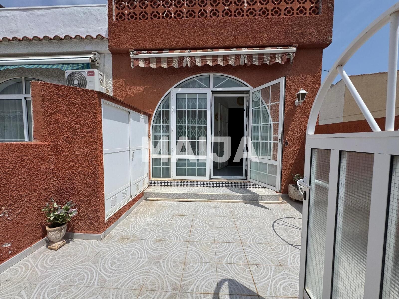 Mieszkanie 3 pokoi 65 m² Torrevieja, Hiszpania
