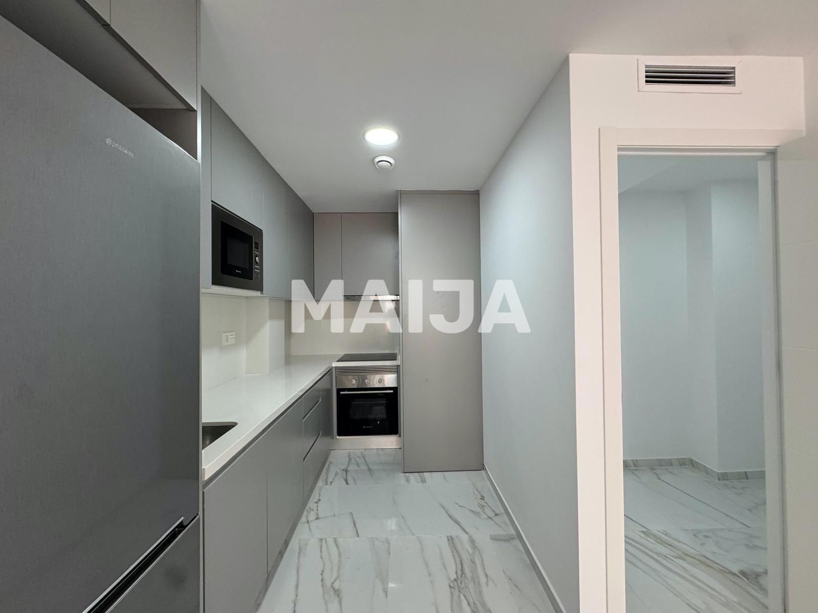 Mieszkanie 3 pokoi 82 m² Torrevieja, Hiszpania