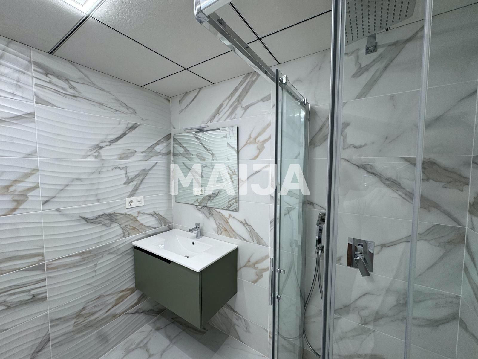 Mieszkanie 3 pokoi 82 m² Torrevieja, Hiszpania