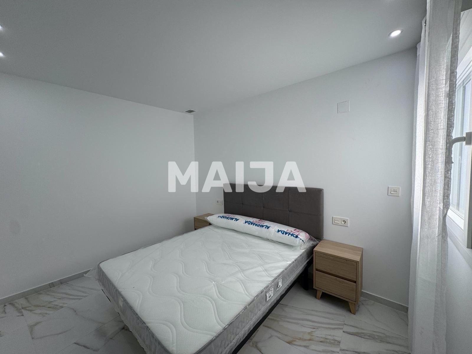 Mieszkanie 3 pokoi 82 m² Torrevieja, Hiszpania