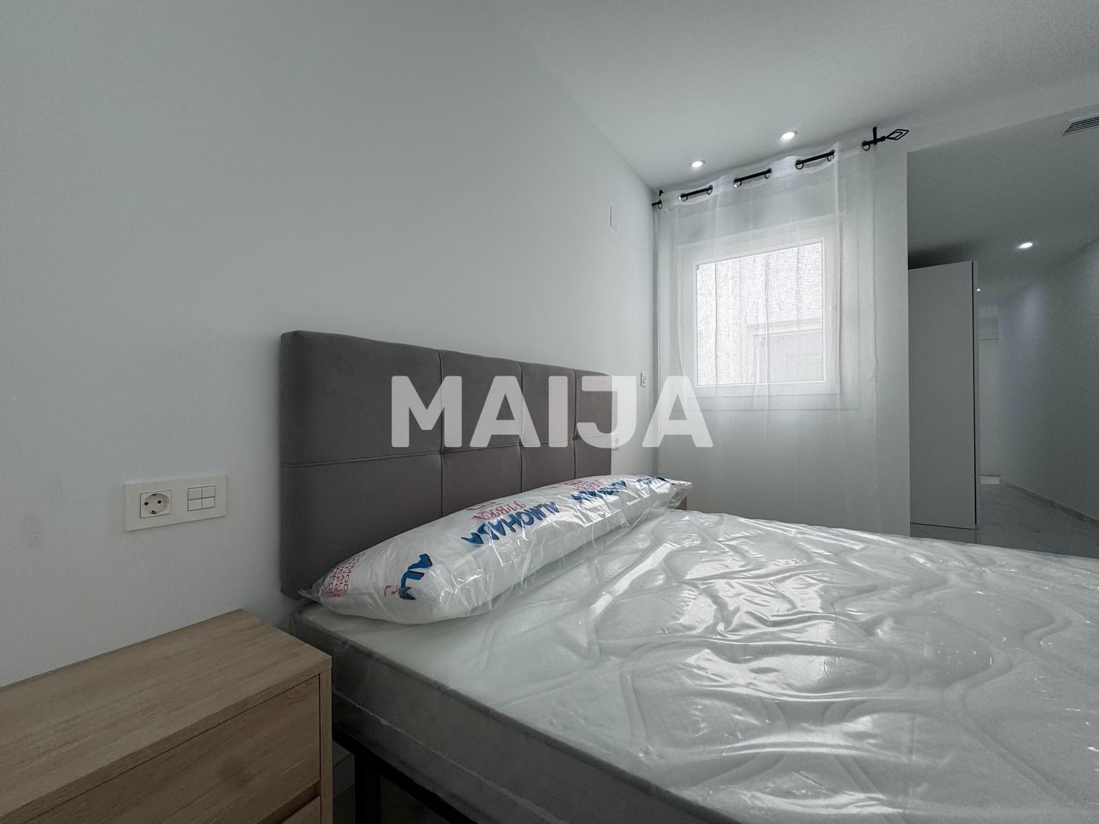 Mieszkanie 3 pokoi 82 m² Torrevieja, Hiszpania