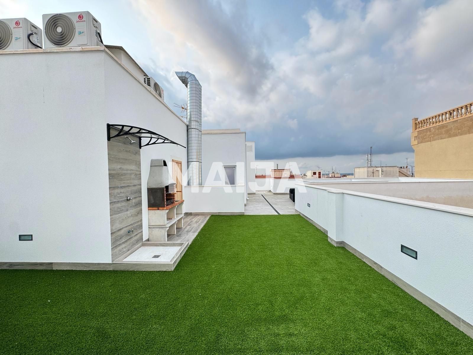 Mieszkanie 3 pokoi 82 m² Torrevieja, Hiszpania